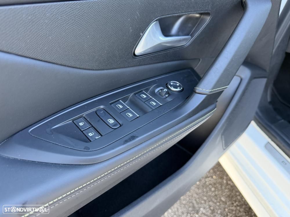 Peugeot 308 SW 1.6 Hybrid GT Pack e-EAT8 - 17