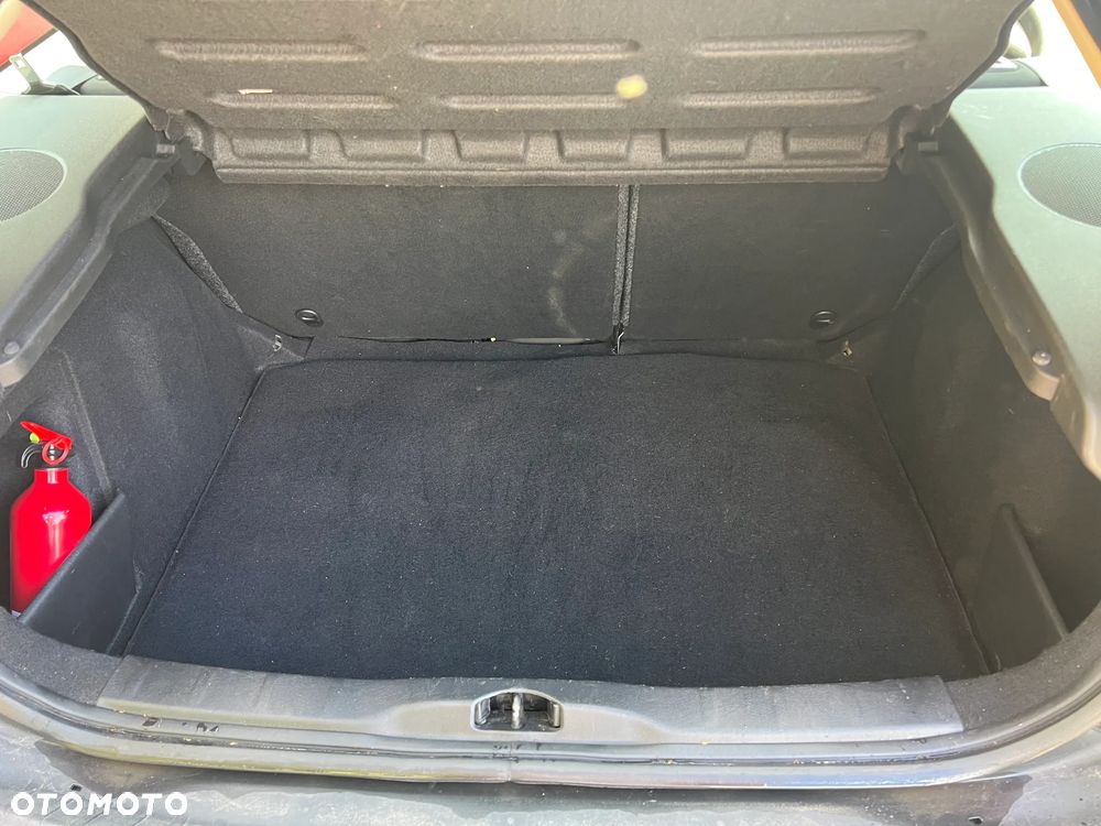 Citroën C4 1.4 16V VTR - 4