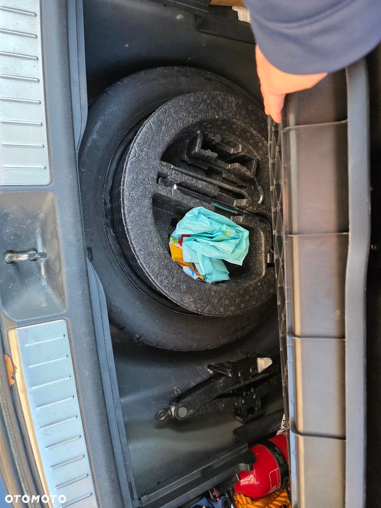 Toyota Avensis 2.0 D-4D Sol plus+NAVI - 12