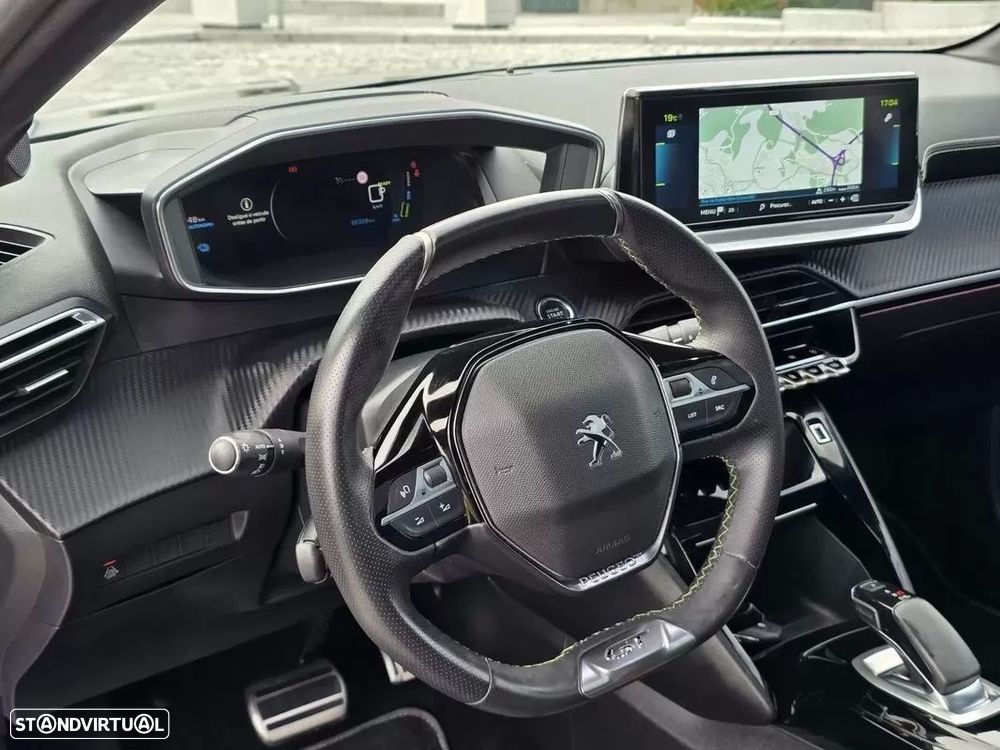 Peugeot e-208 GT - 19
