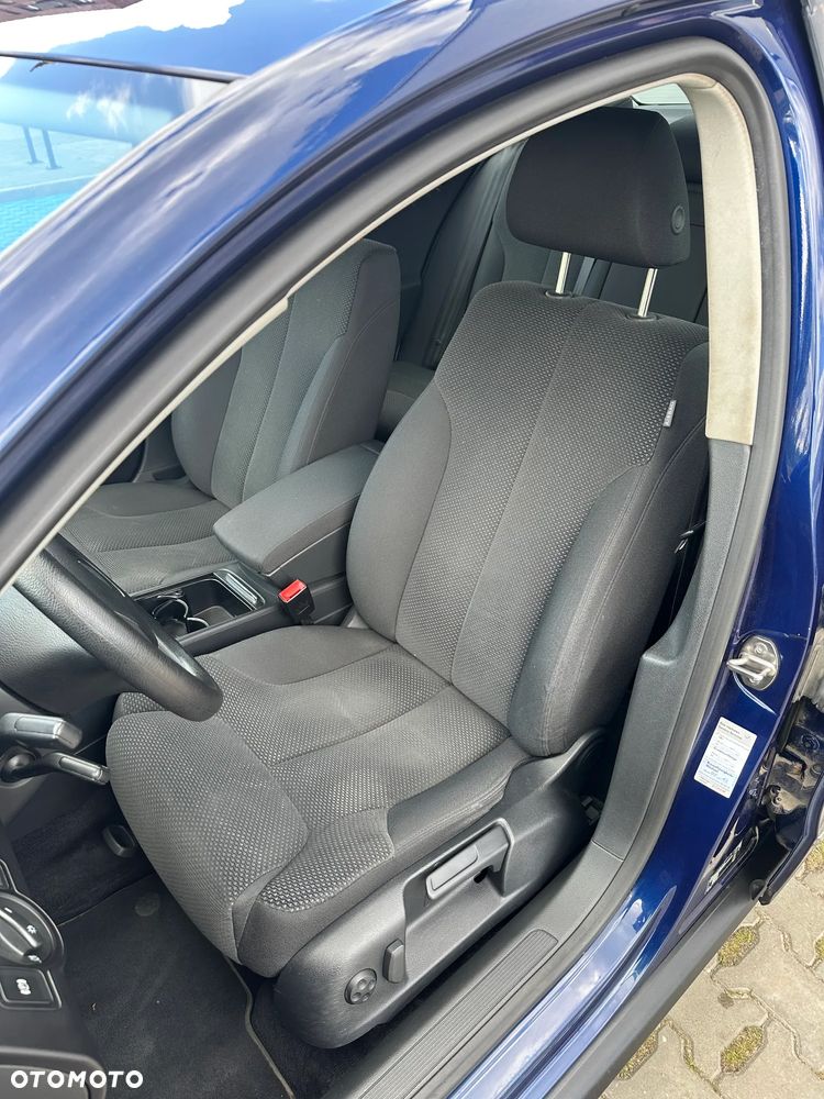 Volkswagen Passat 2.0 FSI Comfortline - 10