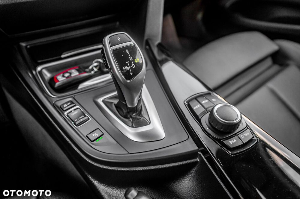BMW Seria 4 428i xDrive Sport-Aut Luxury Line - 24