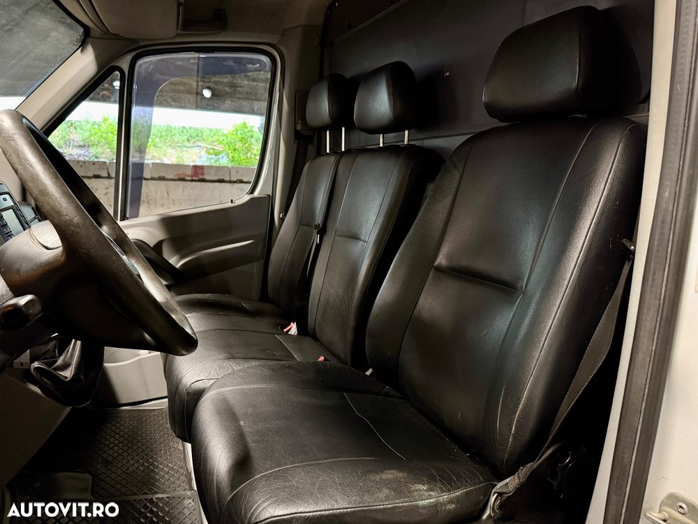 Mercedes-Benz Sprinter - 11