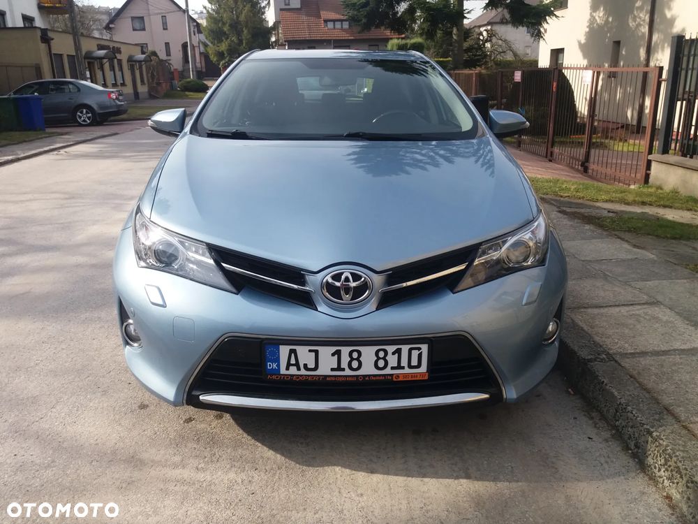 Toyota Auris 2.0 D-4D Dynamic - 5