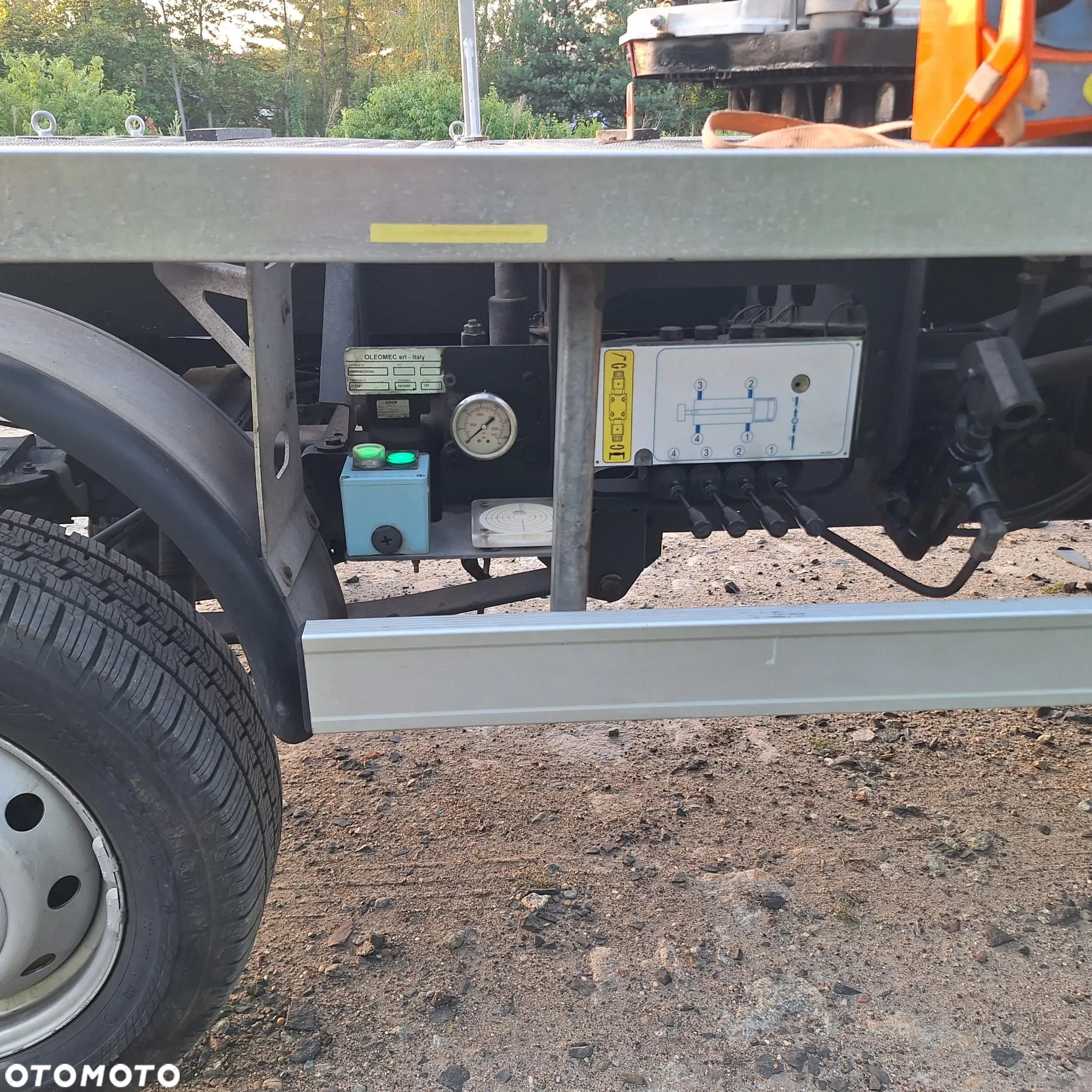 Iveco Bizzocchi Autel 230 HP - 14