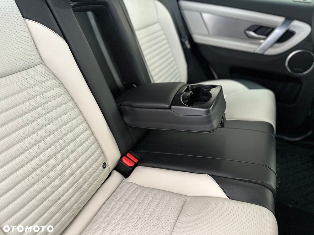 Land Rover Discovery Sport - 37