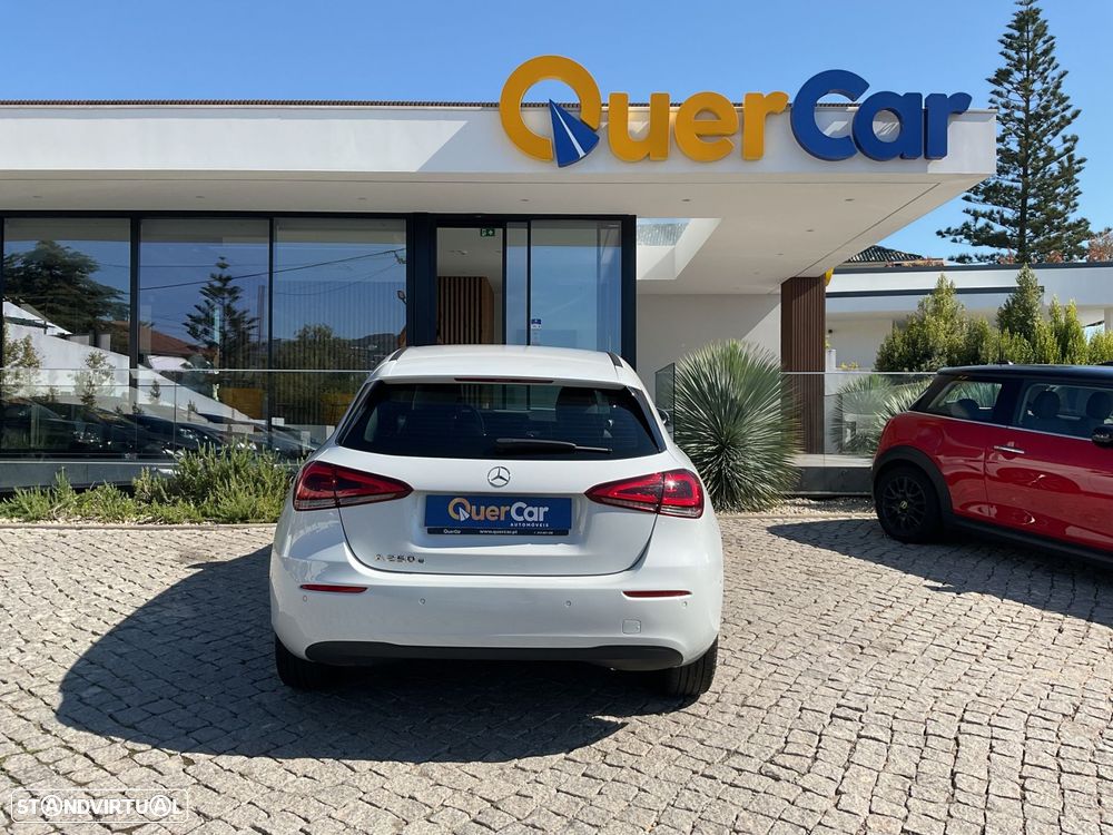 Mercedes-Benz A 250 e Style Plus - 11