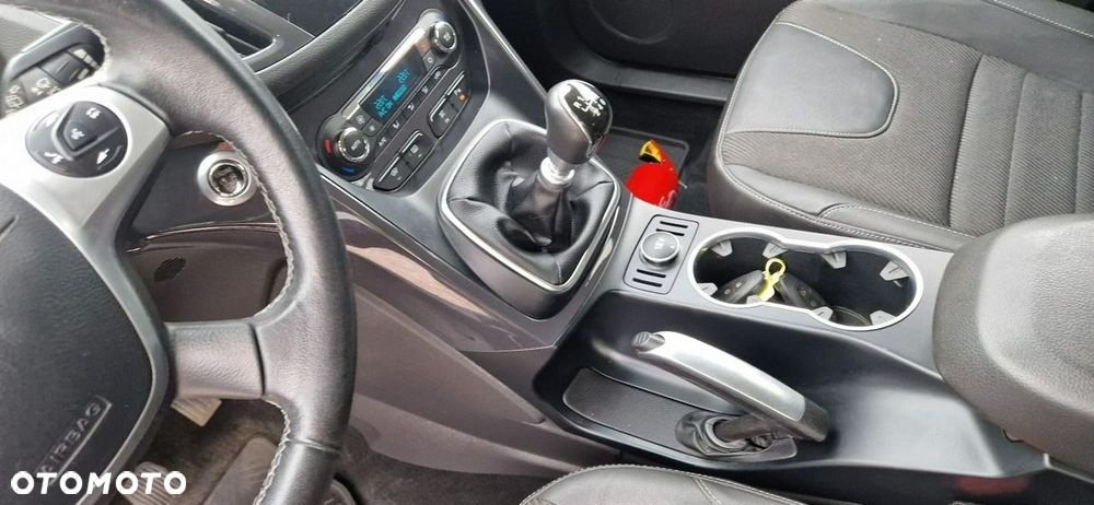 Ford Kuga - 21