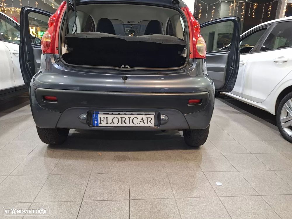 Peugeot 107 1.0 Trendy - 13