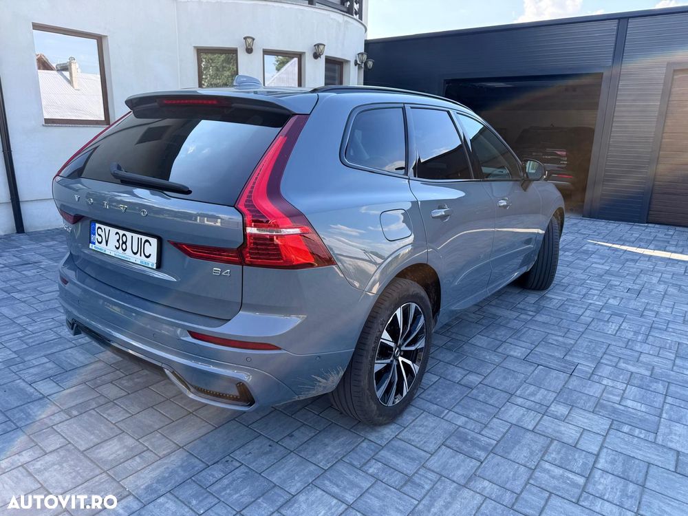 Volvo XC 60 B4 D Plus Dark - 5