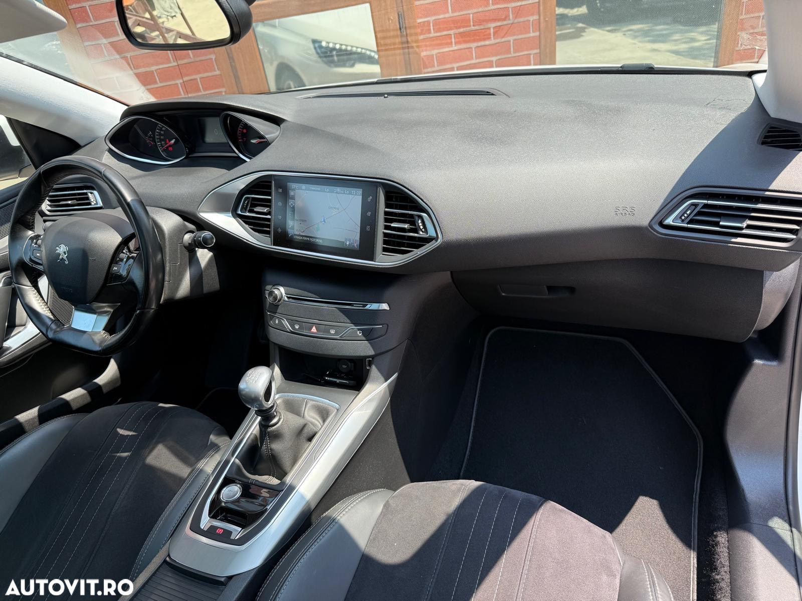 Peugeot 308 - 11