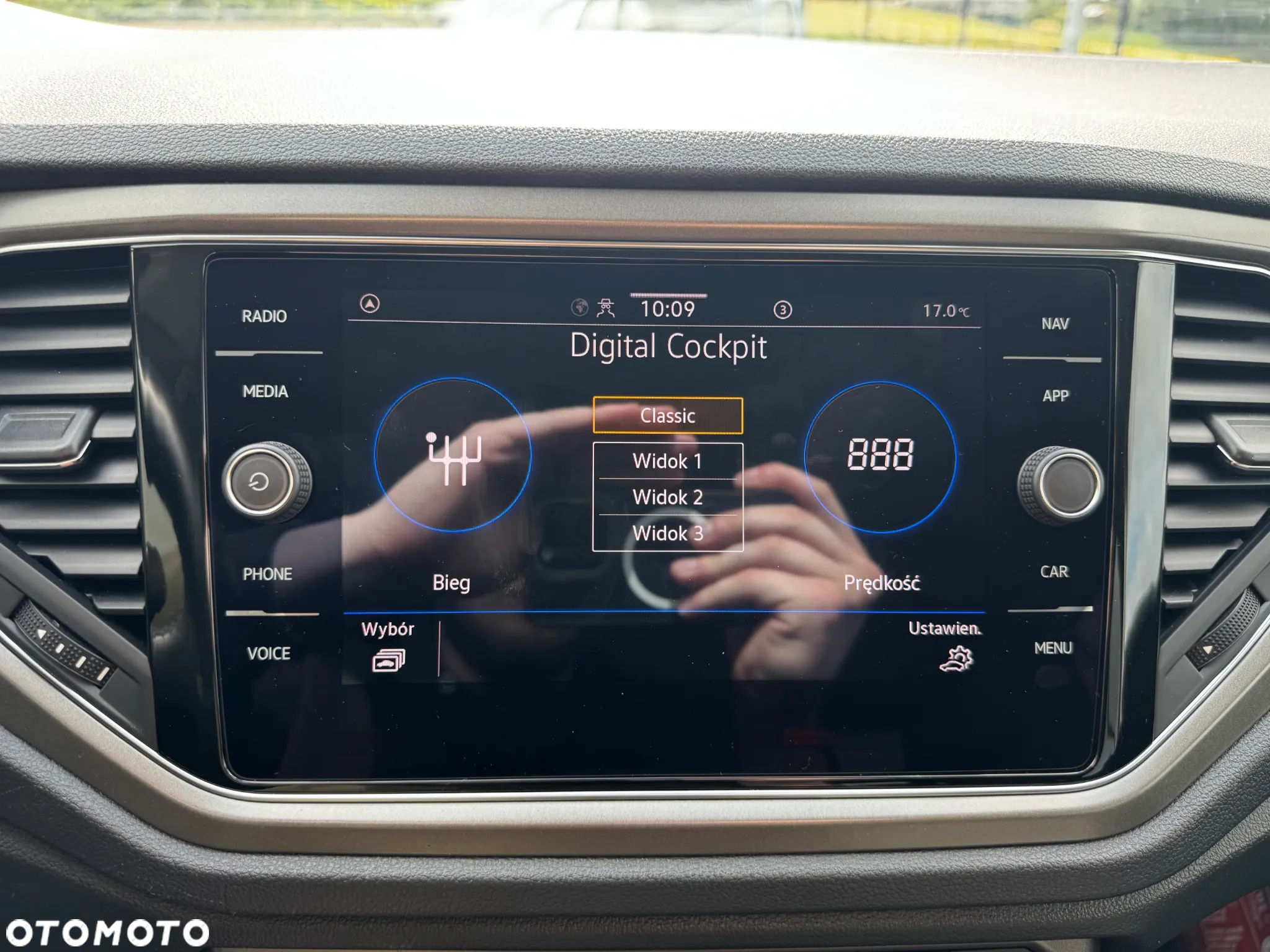 Volkswagen T-Roc 2.0 TDI SCR DSG IQ.DRIVE - 31