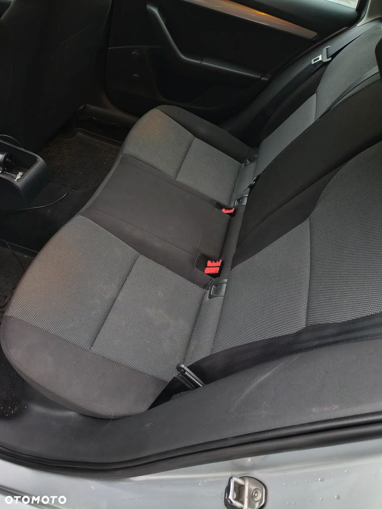 Skoda Octavia 1.6 TDI Active - 9