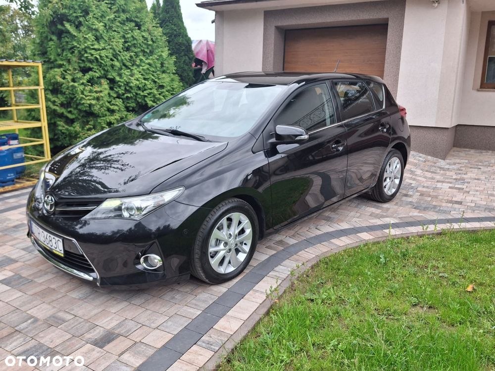 Toyota Auris 1.6 Valvematic Executive - 2