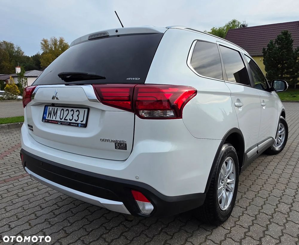Mitsubishi Outlander 2.0 Instyle Navi 4WD CVT - 22