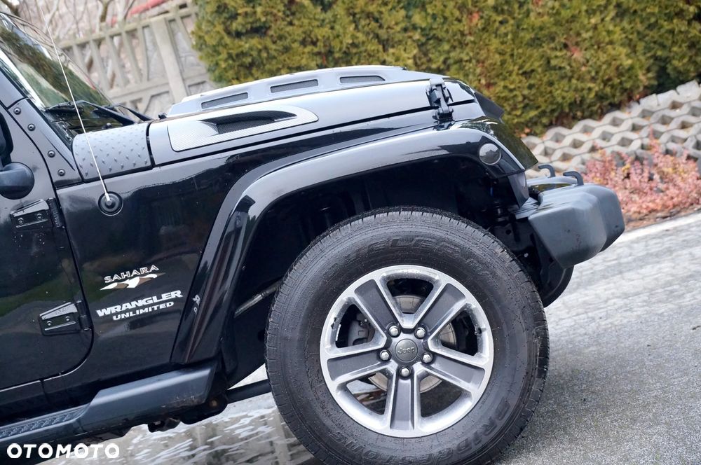 Jeep Wrangler 3.6 Unlim Sahara - 26
