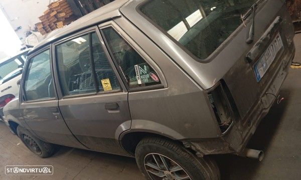 Para Peças Opel Corsa A - 2