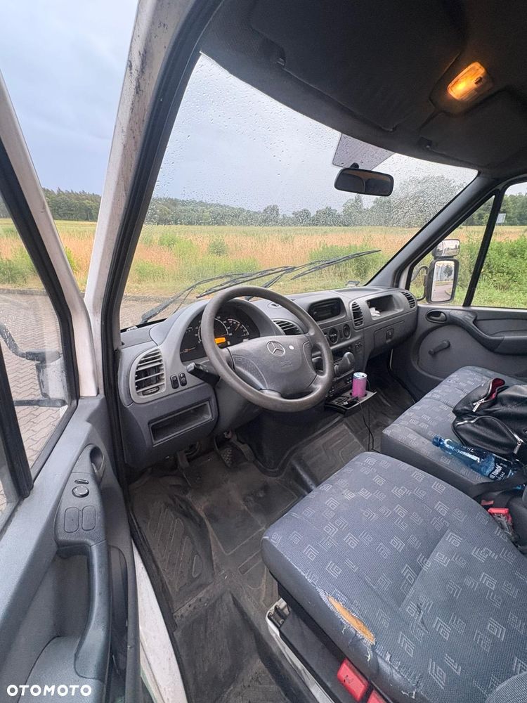 Mercedes-Benz Sprinter - 18