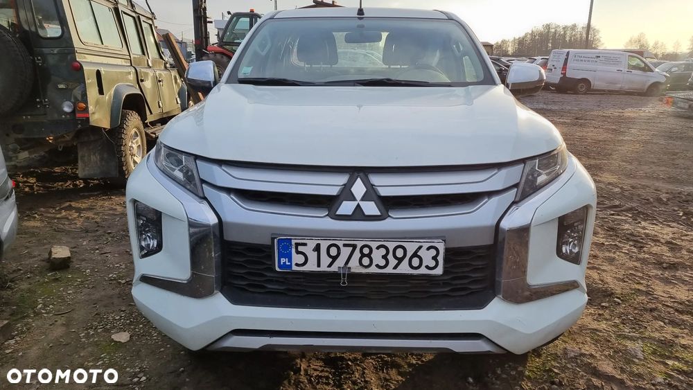 Mitsubishi L200 - 13