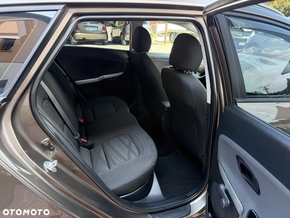 Kia Ceed 1.4 CVVT Spirit - 26