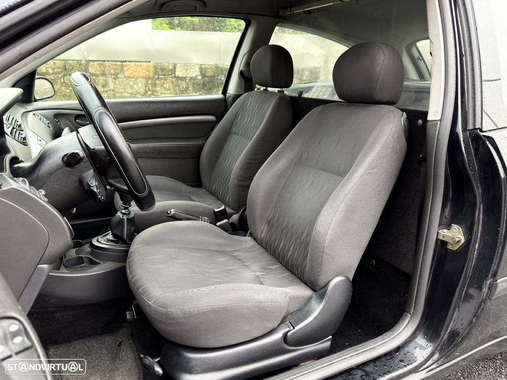 Ford Focus 1.8 TDCI 115cv Sport - 10