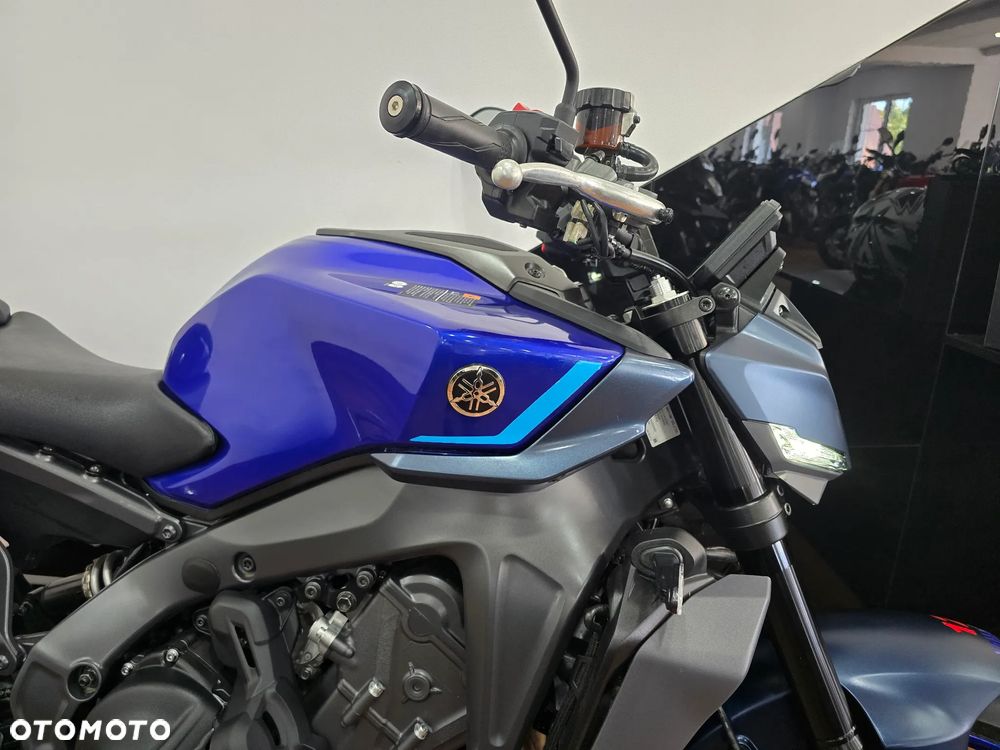 Yamaha MT - 17