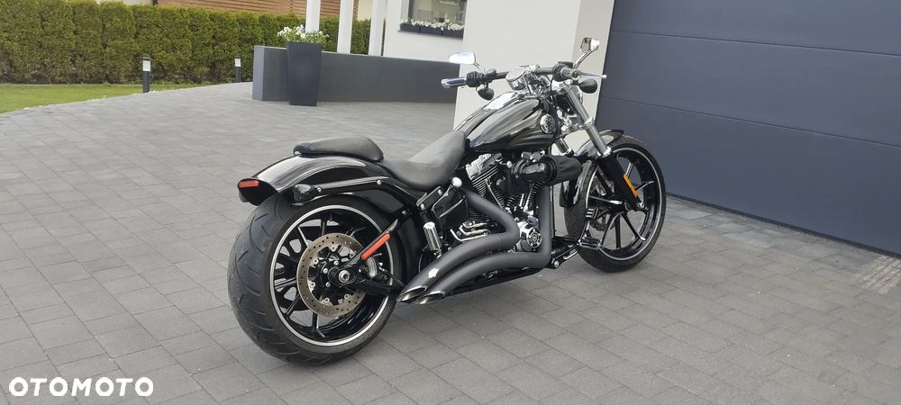 Harley-Davidson FXSB Breakout - 3