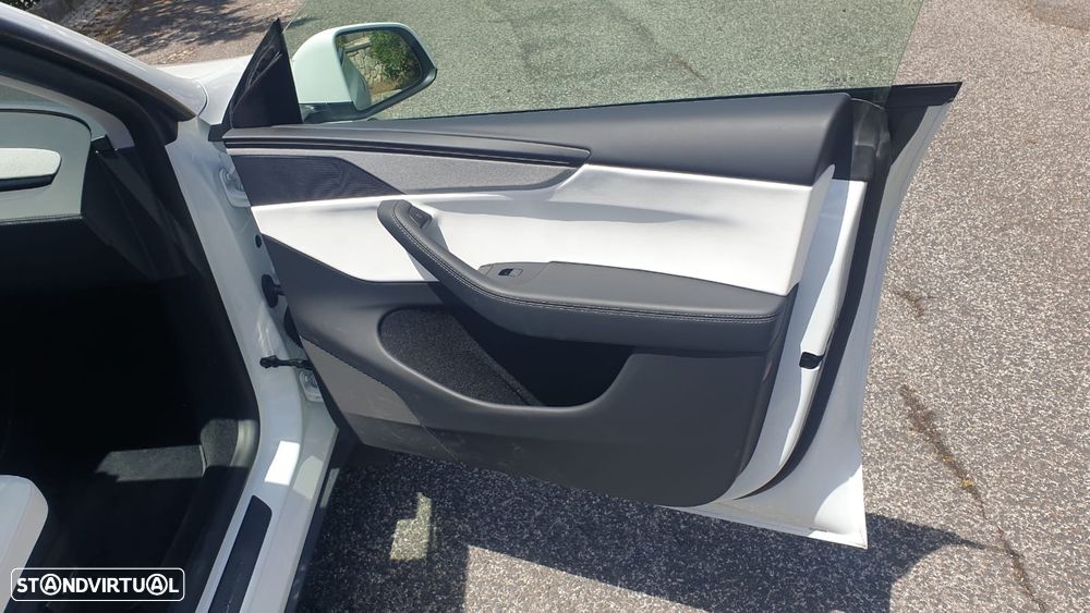 Tesla Model Y Long Range Tração Integral Premium - 20
