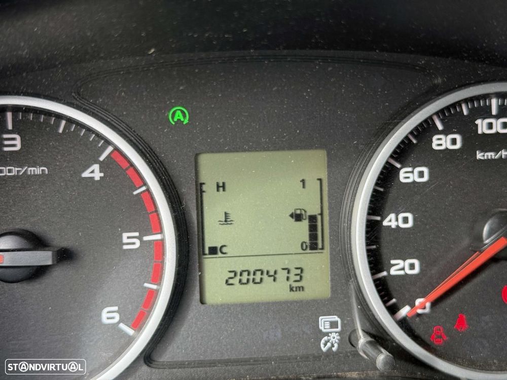 Mitsubishi L200 - 31
