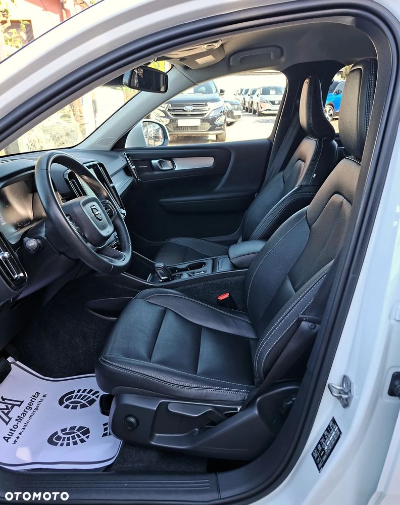 Volvo XC 40 D3 SCR Momentum Core - 9