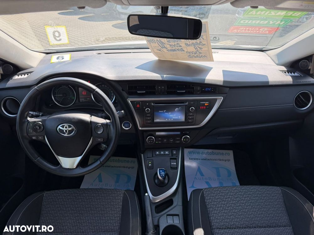 Toyota Auris - 12