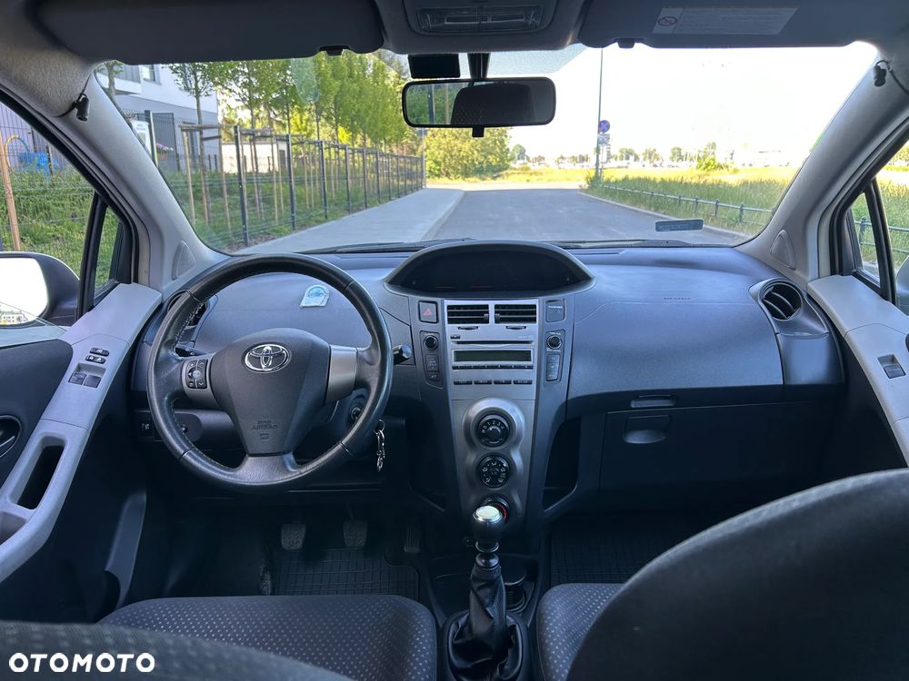 Toyota Yaris 1.33 Sol - 11