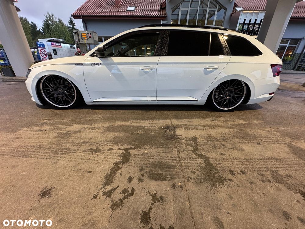 Skoda Superb Combi 2.0 TSI 4x4 DSG SportLine - 13