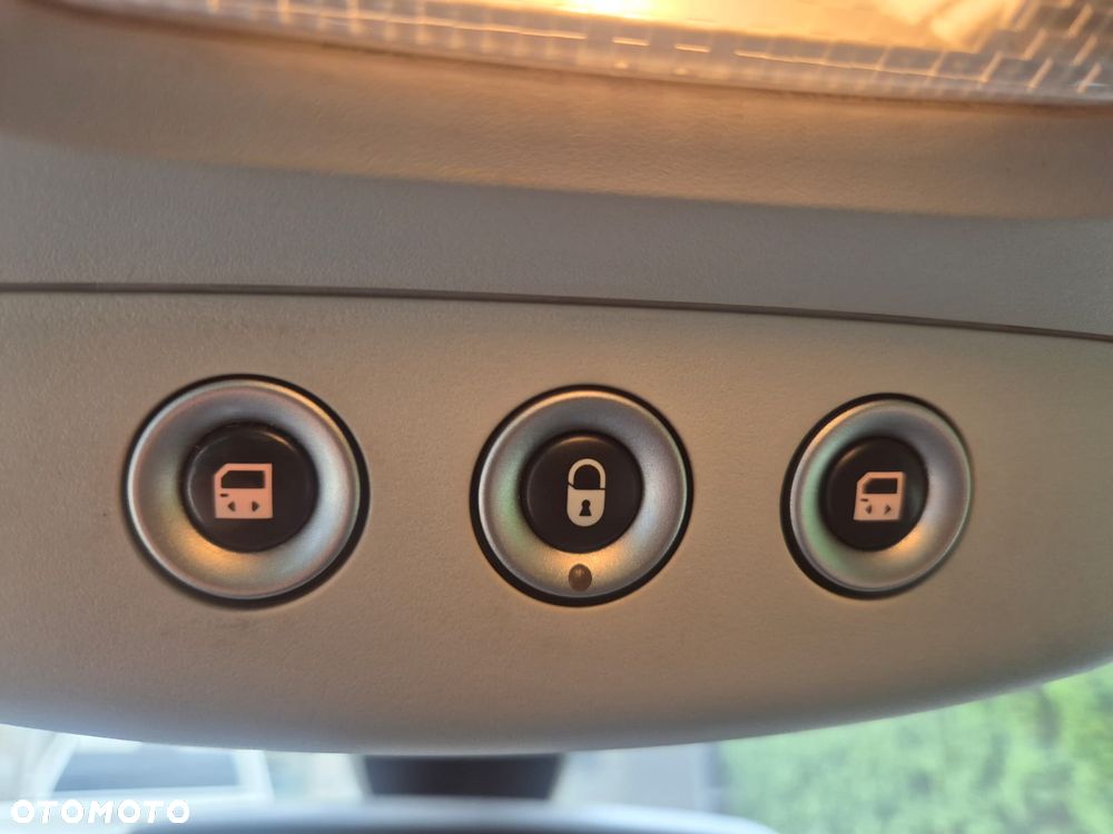 Citroën C8 HDi 165 Exclusive - 11