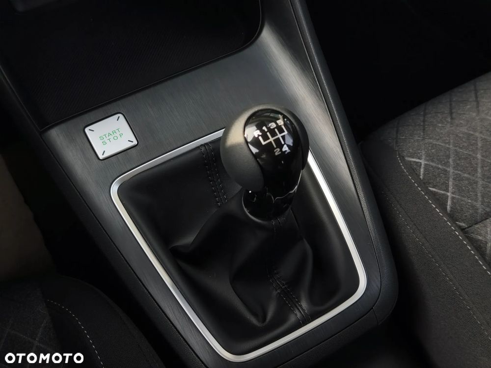 MG ZS 1.5 Standard - 10