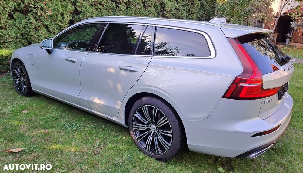 Volvo V60 T6 AWD Twin Engine Geartronic Momentum Pro - 11