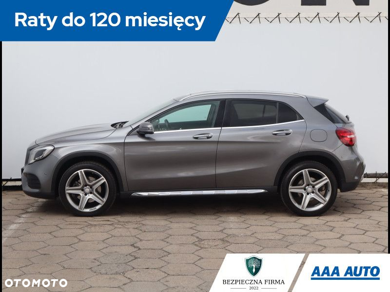 Mercedes-Benz GLA - 3