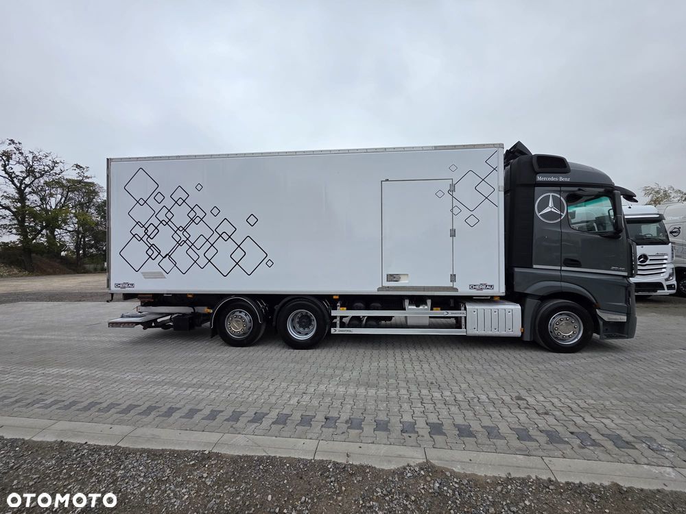 Mercedes-Benz / ACTROS / 2545 / E 6 / CHŁODNIA + WINDA - 37