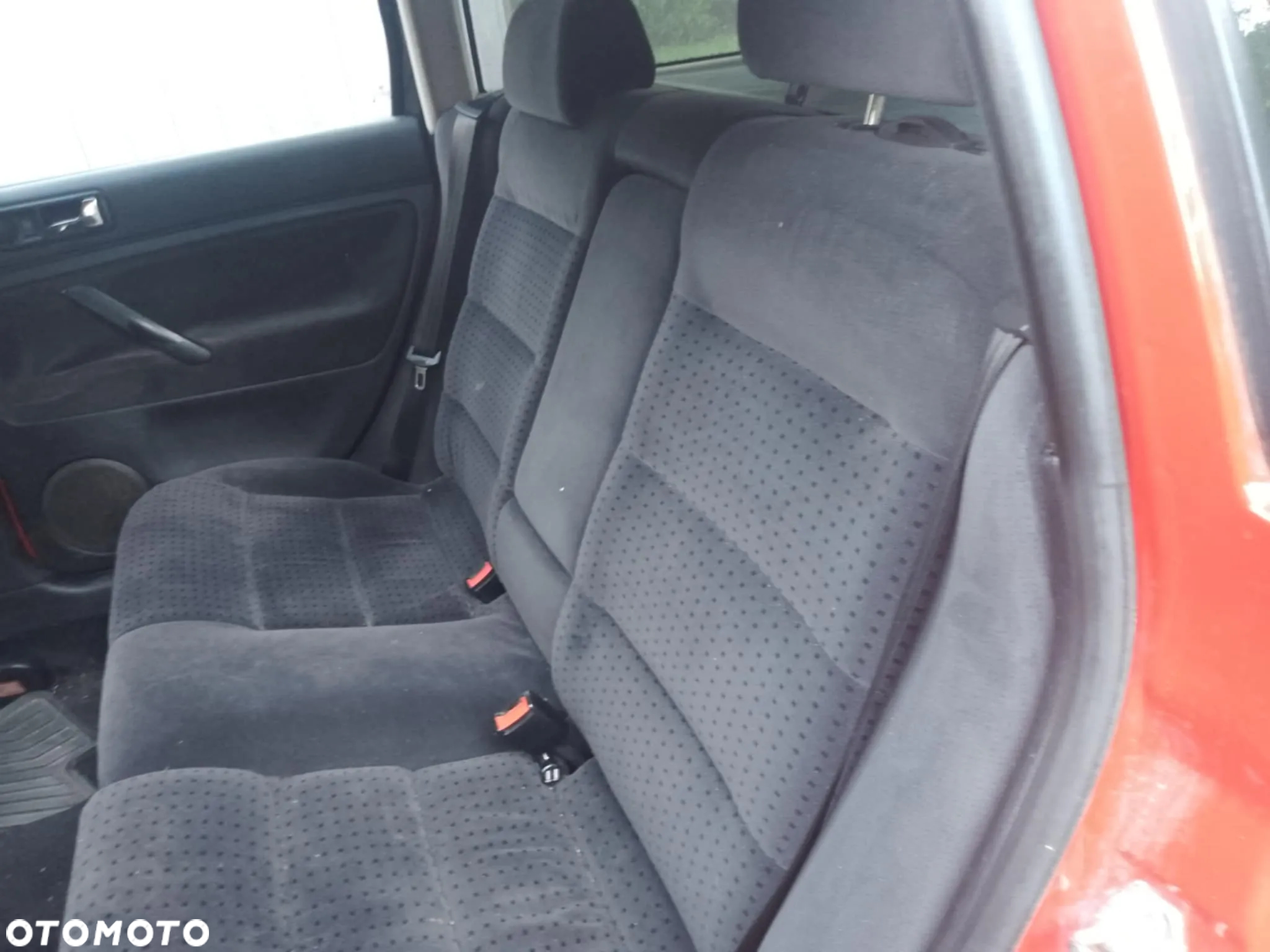 Volkswagen Passat - 11