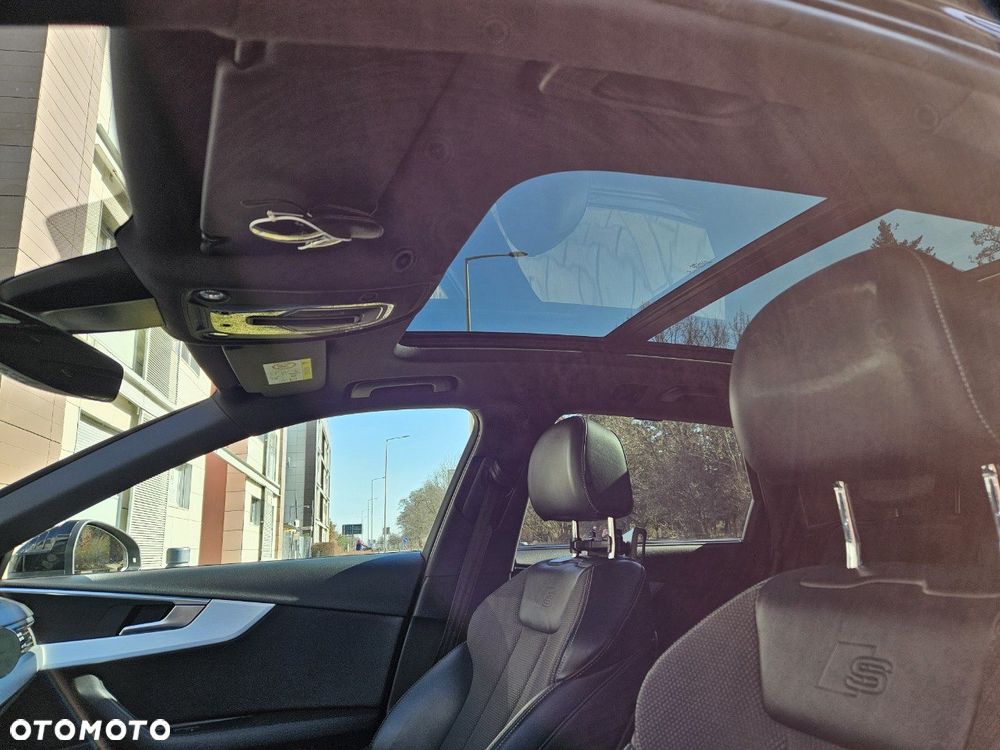 Audi A4 Avant 2.0 TDI Quattro S tronic - 25