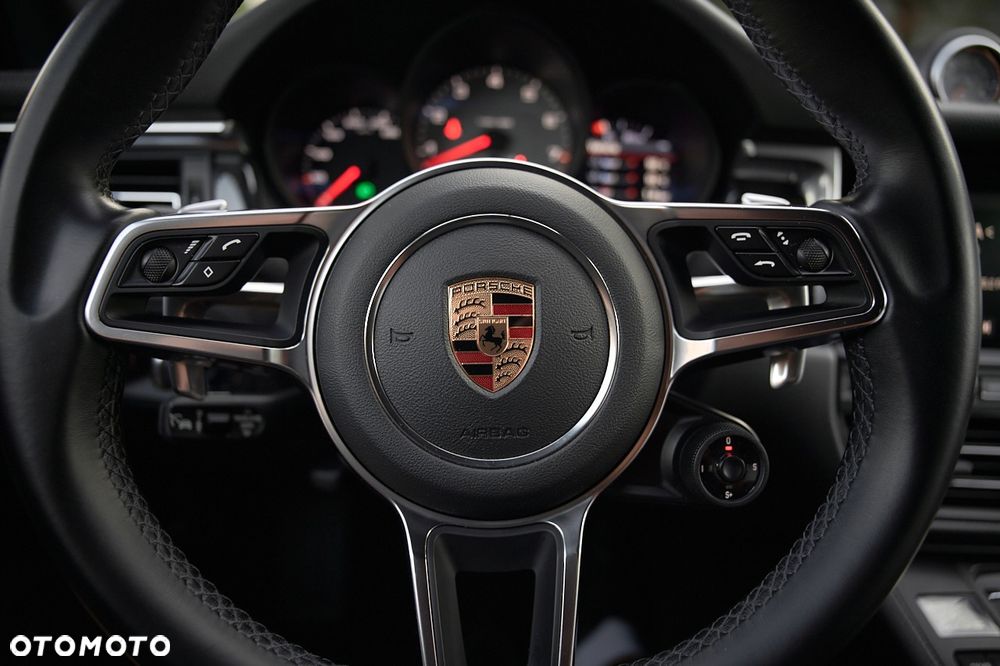 Porsche Macan S - 30