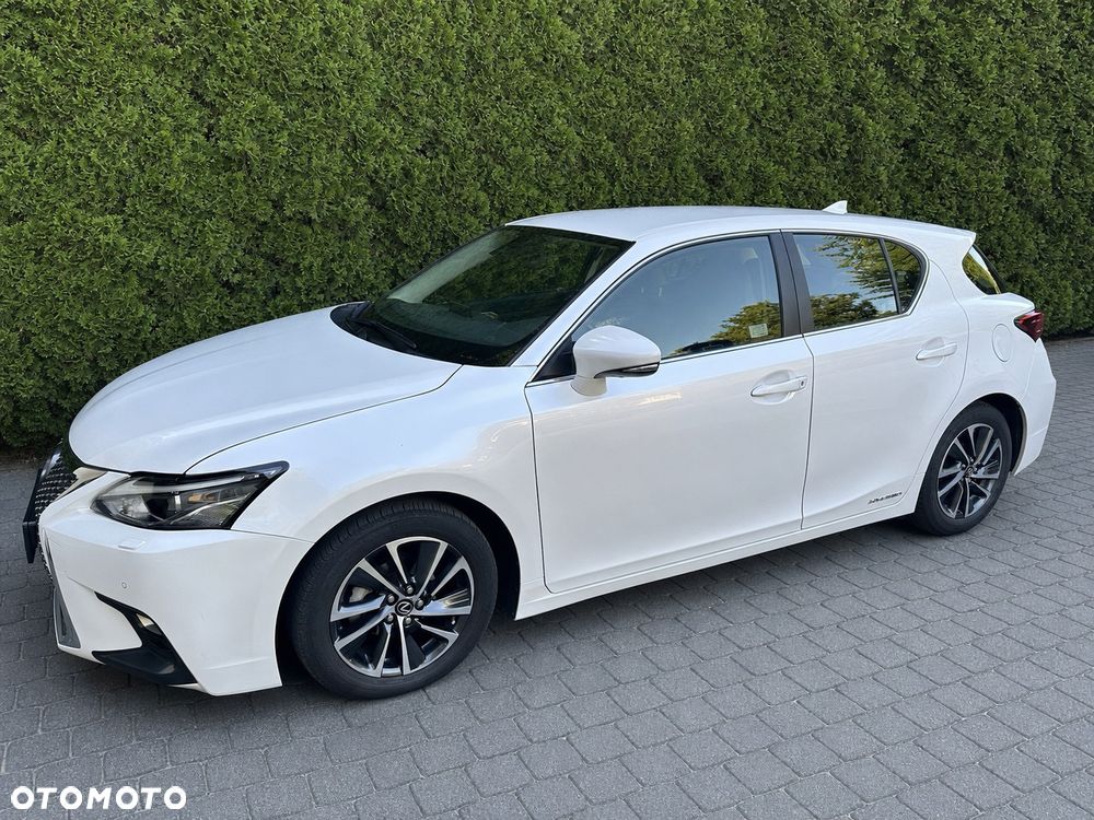 Lexus CT 200h Business Edition - 2