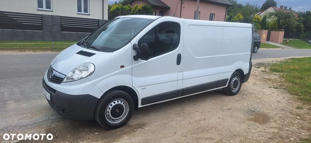 Opel Vivaro - 1
