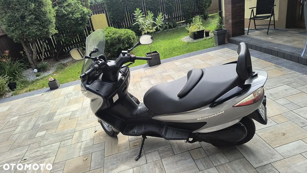 Suzuki Burgman - 10
