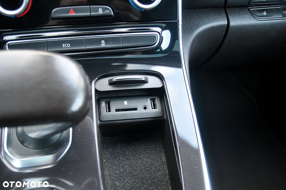 Renault Espace 1.6 dCi Energy Initiale Paris EDC - 24