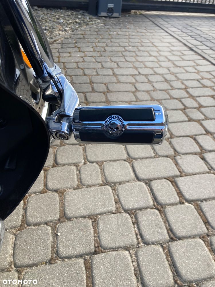 Harley-Davidson FLH Electra Glide - 27