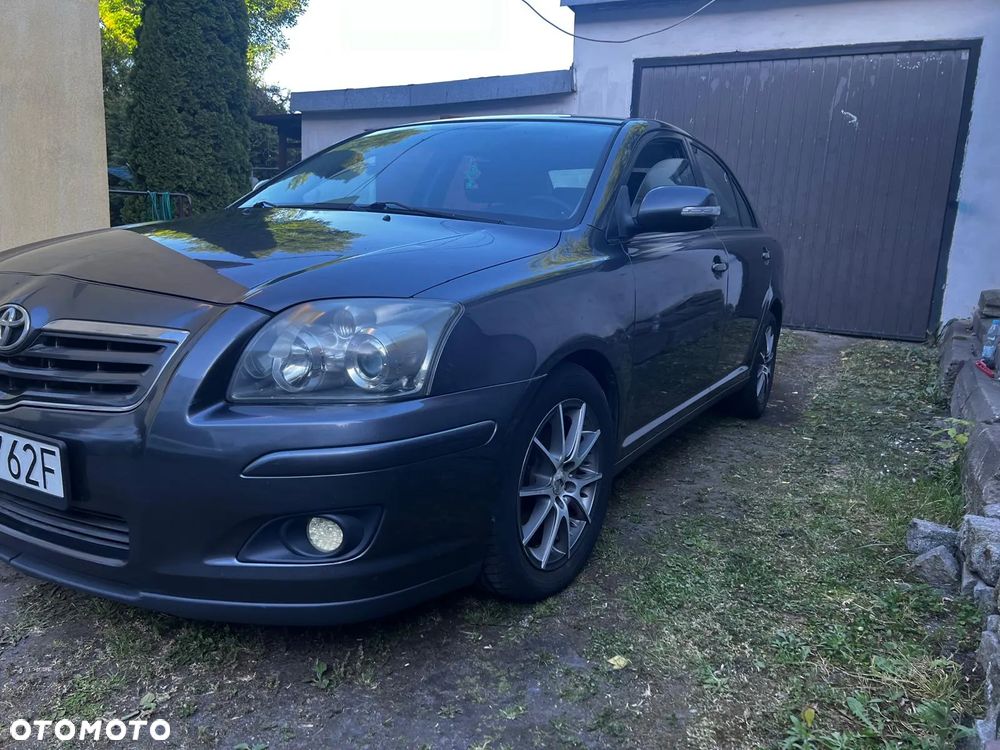 Toyota Avensis - 6