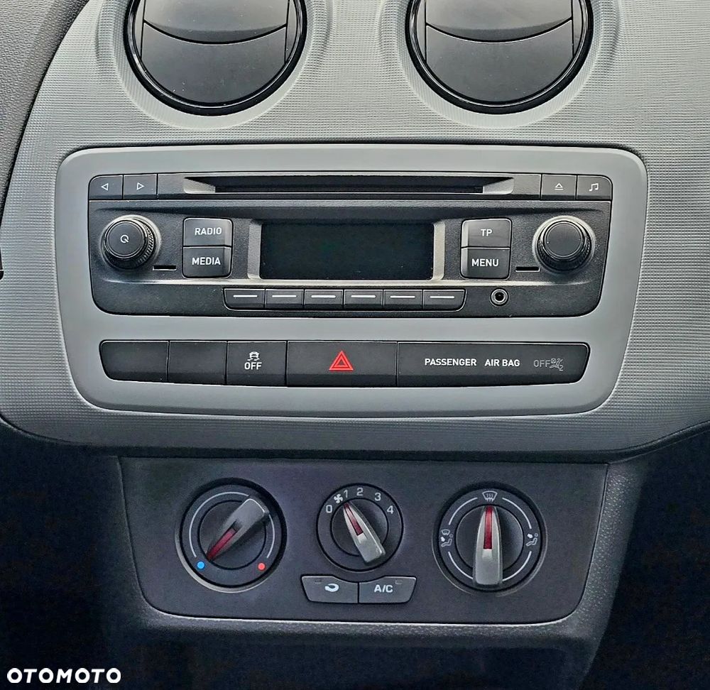 Seat Ibiza 1.4 16V Style - 24