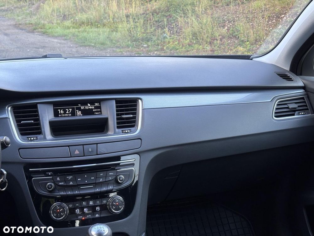 Peugeot 508 1.6 T Allure - 16