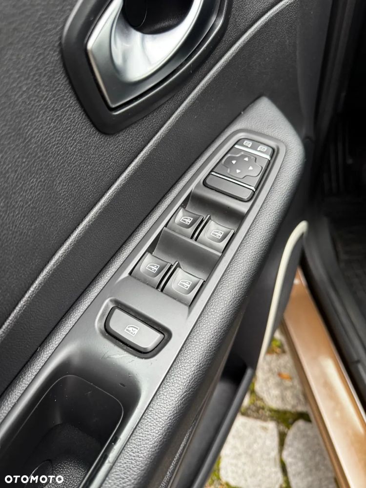 Renault Captur 0.9 Energy TCe Life - 15